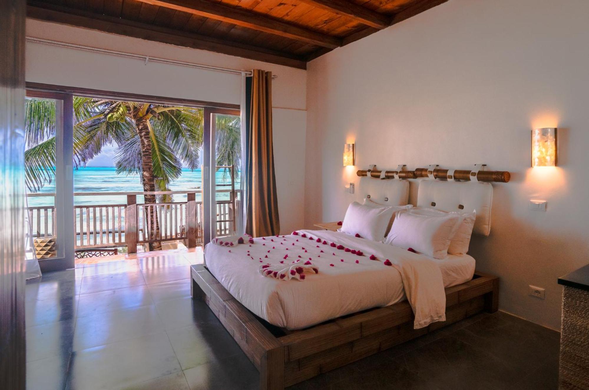 Coral Rocks Hotel & Restaurant Jambiani  Exterior photo